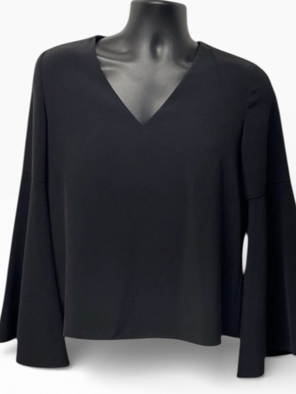 Cooper & Ella Black Bell Sleeve V Neck Blouse Women’s Small